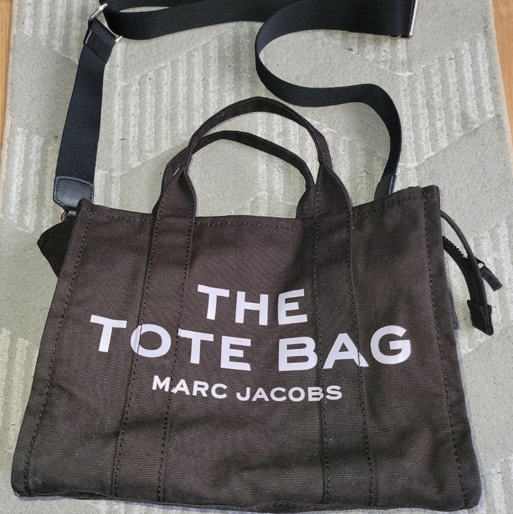 Authentic Marc Jacobs Medium The Tote Bag